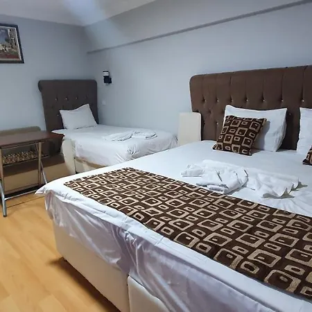 Black Bird Aparthotel