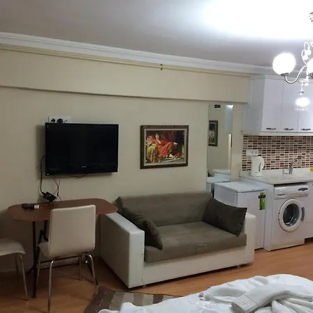 Aparthotel Black Bird 2*