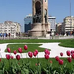 Black Bird 公寓式酒店 2*