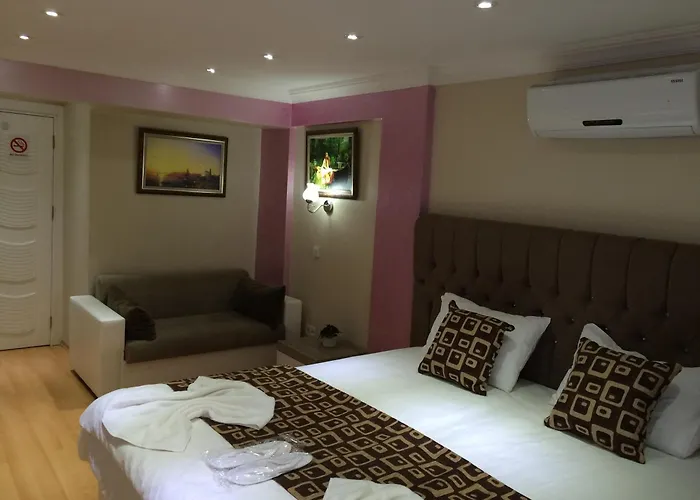 Apart Otel Black Bird